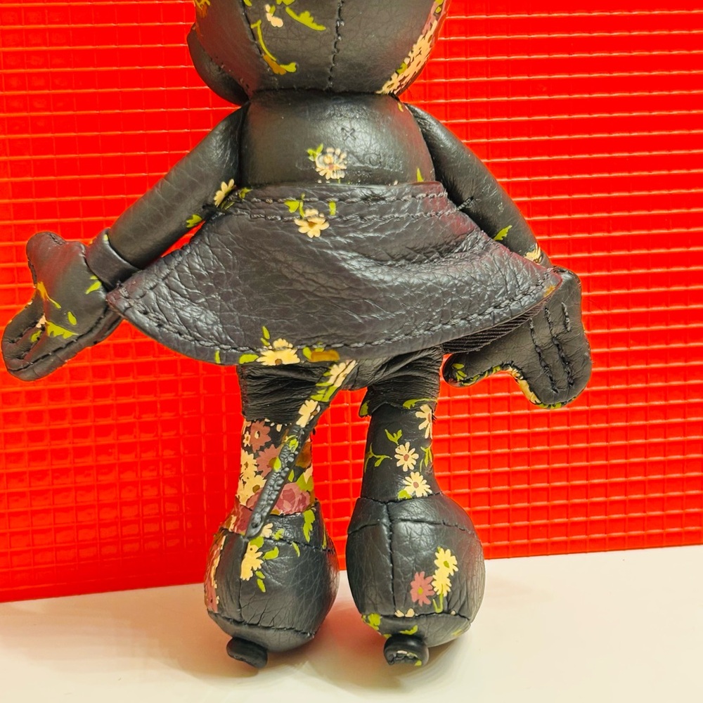 NWOT Coach x Disney Minnie Mouse Keychain/ Bag Charm - Picture 13 of 14